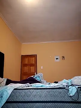 yummy-caramel online show from 12, 3, 2026