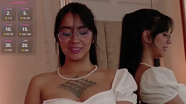 Penelope-Cross online show from 3, 12, 2025