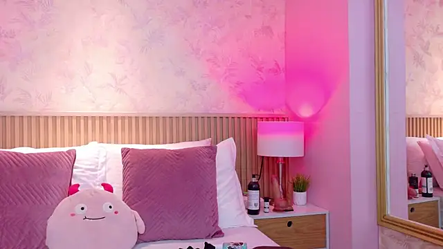 AdelineJhones online show from 22, 12, 2025