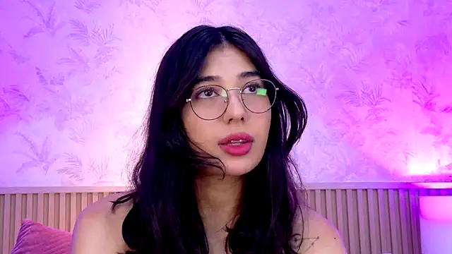 AdelineJhones online show from 8, 11, 2025