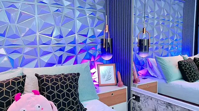 AdelineJhones online show from 20, 3, 2026