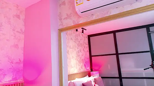 AdelineJhones online show from 12, 1, 2026