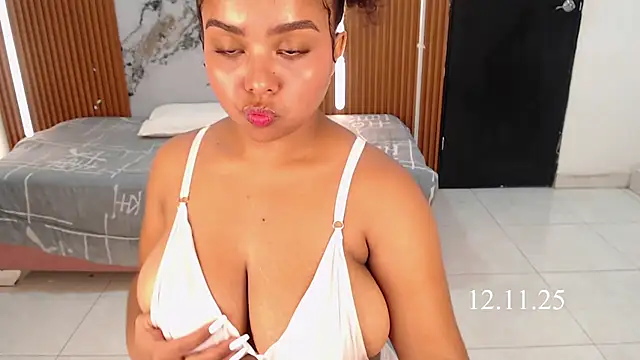 rosselyn  online show from 12, 11, 2025