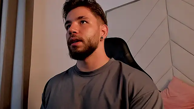 JACKSON STIFLER online show from 14, 4, 2026