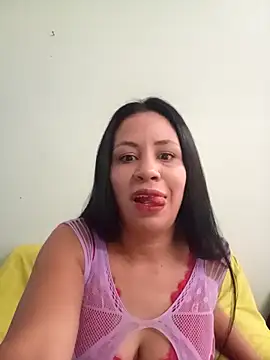 LeilaTaylor online show from 15, 12, 2025