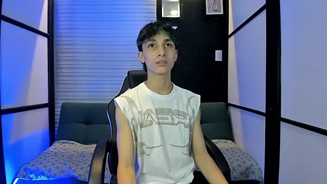 Snapshot of LiamPage_ chatting on 18, 11, 2025 LiamPage online show from 18, 11, 2025