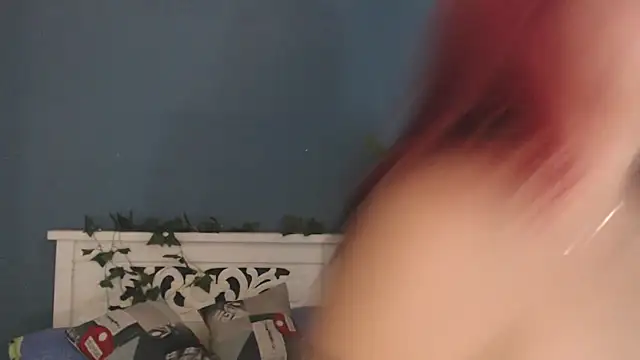 Samantha  Benet online show from 12, 3, 2026