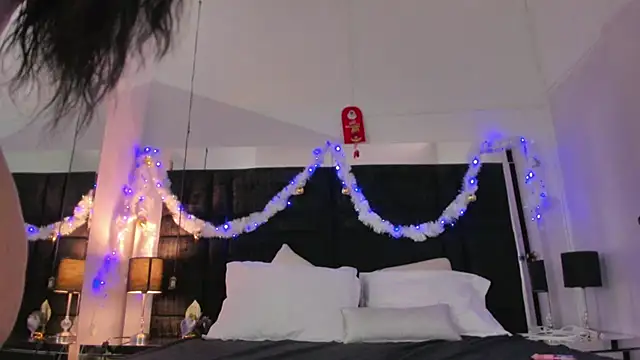 Snapshot of EmmadaSilva chatting on 24, 11, 2025 EmmadaSilva online show from 24, 11, 2025