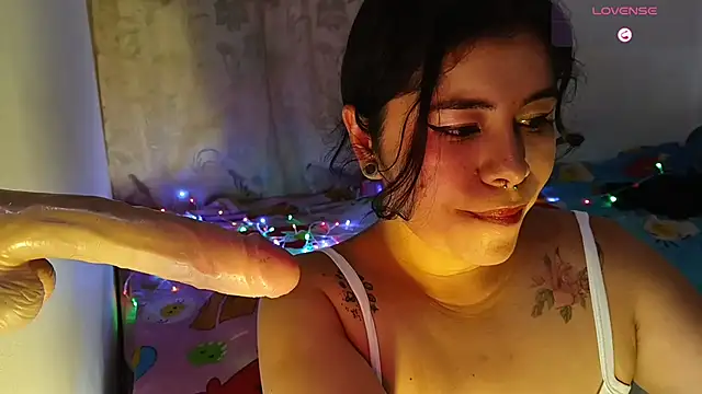 Snapshot of Magic_Alicee_ chatting on 9, 11, 2025 Magic Alicee online show from 9, 11, 2025