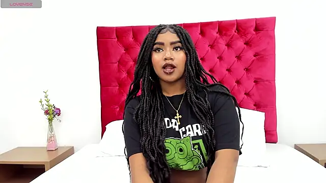 MirandaTurbay online show from 11, 11, 2025