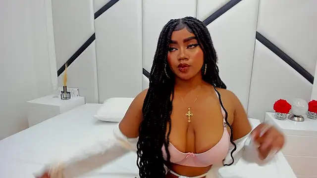 MirandaTurbay online show from 13, 11, 2025