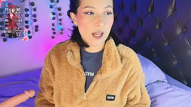 Eris Velvet online show from 1, 12, 2025