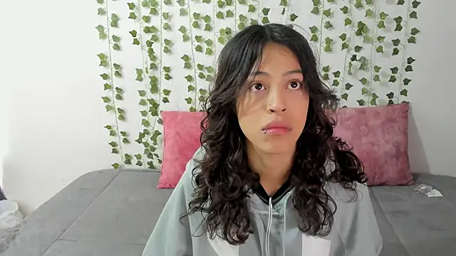 emily jonessxx online show from 12, 1, 2026