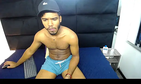 Snapshot of CamiloBuck chatting on 13, 11, 2025 CamiloBuck online show from 13, 11, 2025