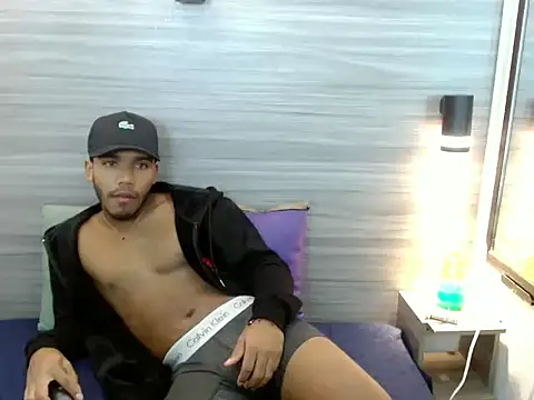 Snapshot of CamiloBuck chatting on 24, 10, 2025 CamiloBuck online show from 24, 10, 2025