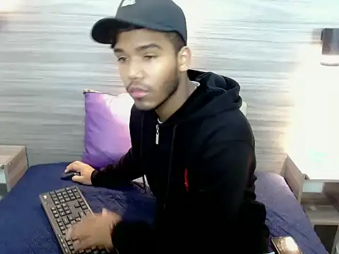 Snapshot of CamiloBuck chatting on 25, 10, 2025 CamiloBuck online show from 25, 10, 2025