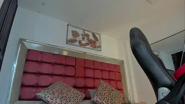 EmmaCarther online show from 21, 11, 2025