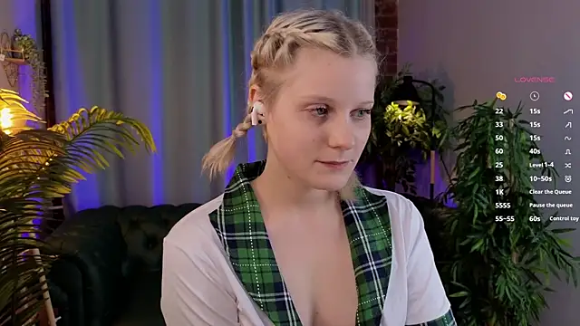 ShineJoan online show from 11, 11, 2025