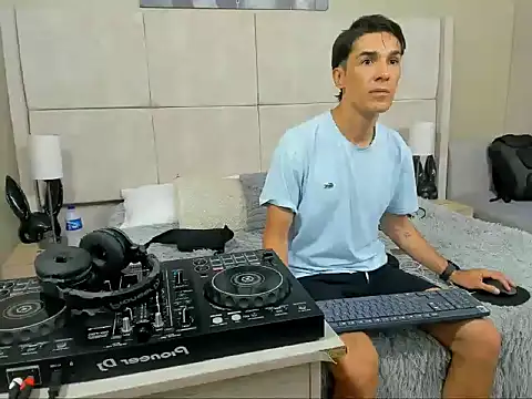 jupiter 333 online show from 1, 12, 2025