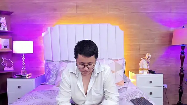 AmeliaConer NovaBell online show from 14, 11, 2025