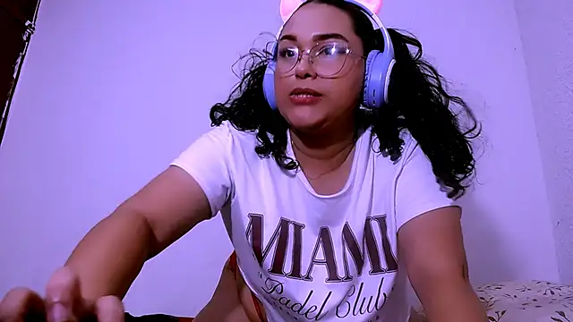 mira cherry02 online show from 4, 11, 2025