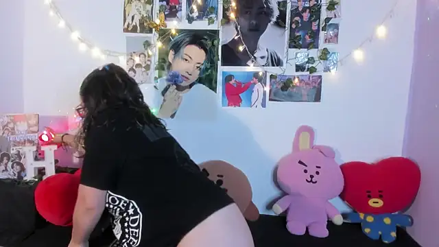 Rose Hellen online show from 8, 11, 2025