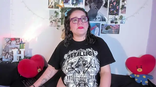 Rose Hellen online show from 2, 12, 2025