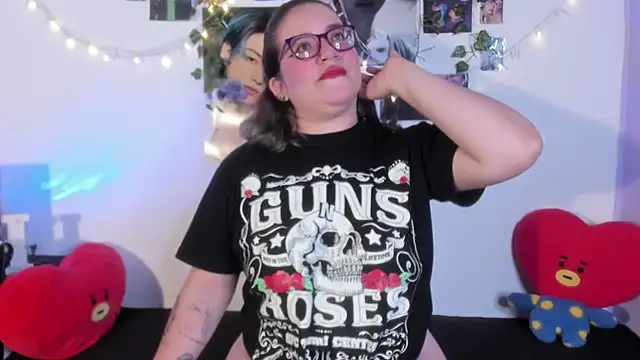 Rose Hellen online show from 3, 11, 2025