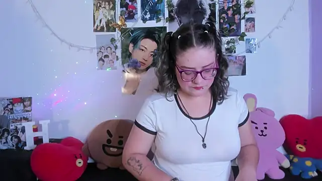 Rose Hellen online show from 12, 11, 2025