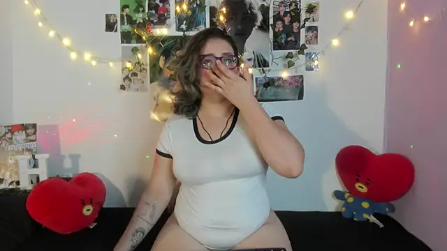 Rose Hellen online show from 27, 10, 2025