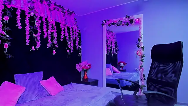 Gabyy Cooper  online show from 7, 11, 2025