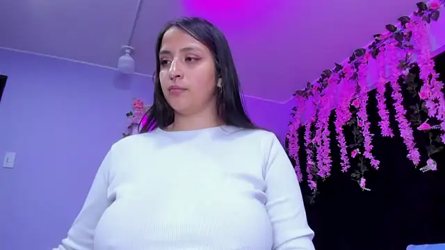 Snapshot of Gabyy_Cooper_ chatting on 3, 3, 2026 Gabyy Cooper online show from 3, 3, 2026