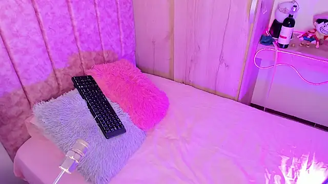 Snapshot of laana_foxx chatting on 11, 7, 2026 laana foxx online show from 11, 7, 2026