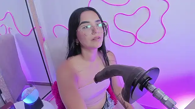 laana foxx online show from 23, 2, 2026