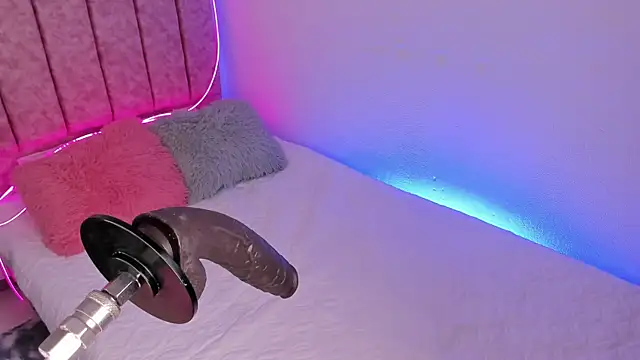 laana foxx online show from 18, 5, 2026