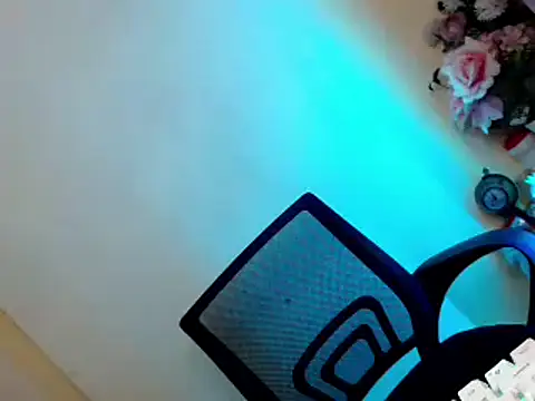 sassysiren28 online show from 5, 2, 2026