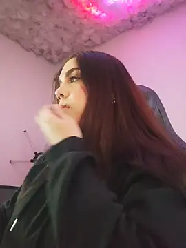 mirandahvelez online show from 27, 11, 2025