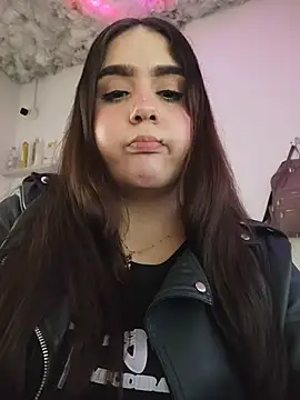 mirandahvelez online show from 12, 11, 2025