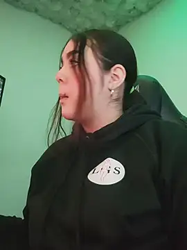 mirandahvelez online show from 22, 10, 2025