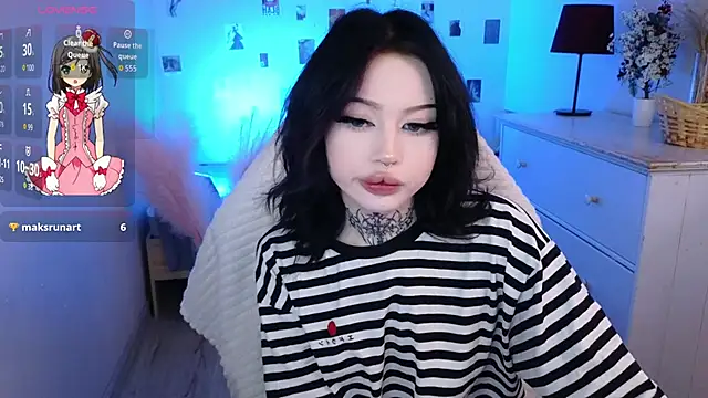Snapshot of Emma_Kirks chatting on 12, 6, 2026 Emma Kirks online show from 12, 6, 2026