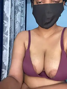Snapshot of Cute_Marina chatting on 14, 7, 2026 Cute Marina online show from 14, 7, 2026
