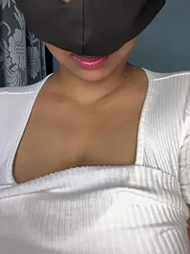 Snapshot of Cute_Marina chatting on 15, 7, 2026 Cute Marina online show from 15, 7, 2026