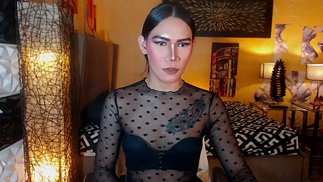 Snapshot of ElegantKellyUncutTS chatting on 30, 11, 2025 ElegantKellyUncutTS online show from 30, 11, 2025