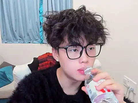 L1kuto online show from 5, 11, 2025