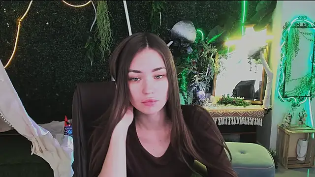 lollyrais online show from 2, 12, 2025