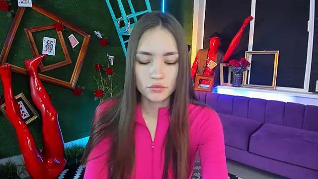 lollyrais online show from 4, 11, 2025