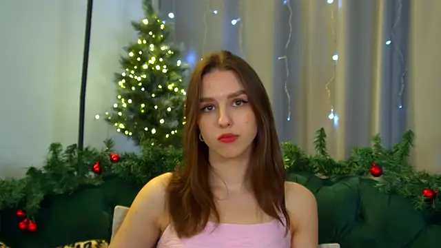 Snapshot of AliceAtkins chatting on 19, 12, 2025 AliceAtkins online show from 19, 12, 2025