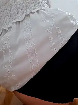 YennyeLa online show from 28, 3, 2026