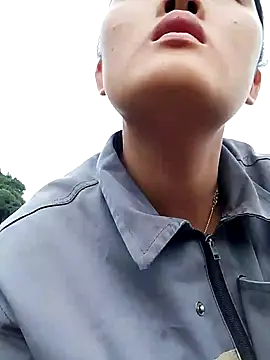 Fucksquirt2k online show from 27, 10, 2025