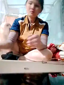 Fucksquirt2k online show from 26, 11, 2025